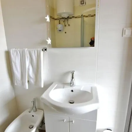 Klimatisierte In Tar Mit Grill, Garten Und Gemeinschaftlichem Pool Apartment *
