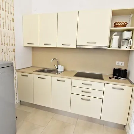 Apartment Klimatisierte In Tar Mit Grill, Garten Und Gemeinschaftlichem Pool *