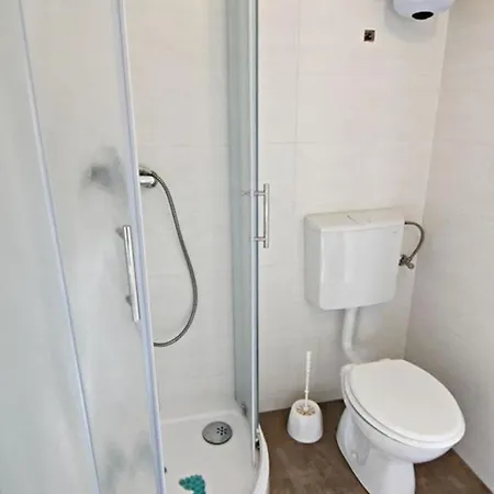 Apartamento Klimatisierte In Tar Mit Grill, Garten Und Gemeinschaftlichem Pool Tar-Vabriga
